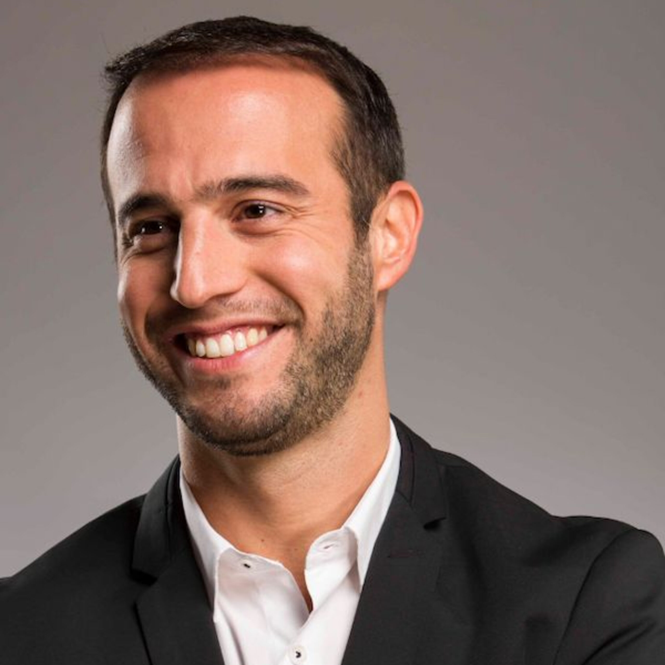 CON NACHO GIRON : DESAFÍOS ACTUALES EN EL PERIODISMO INTERNACIONAL